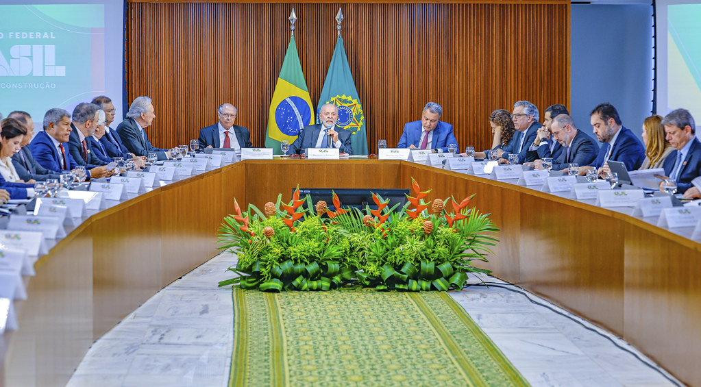 Governador Elmano de Freitas se reúne com presidente Lula para discutir nova PEC da Segurança Pública