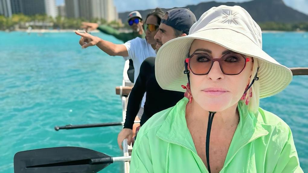 Ana Maria Braga e filho caçula Pedro Maffei fazem mergulho com as tartarugas no Havaí - Zoeira