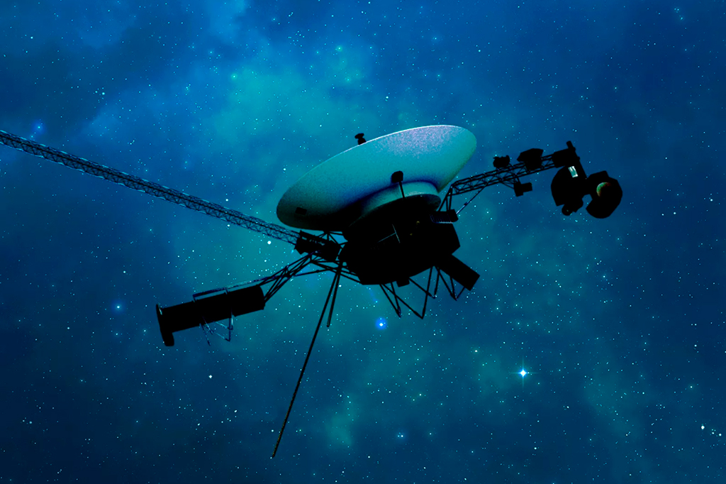 Aos 47 anos, Voyager 1 ativa transmissor de rádio...