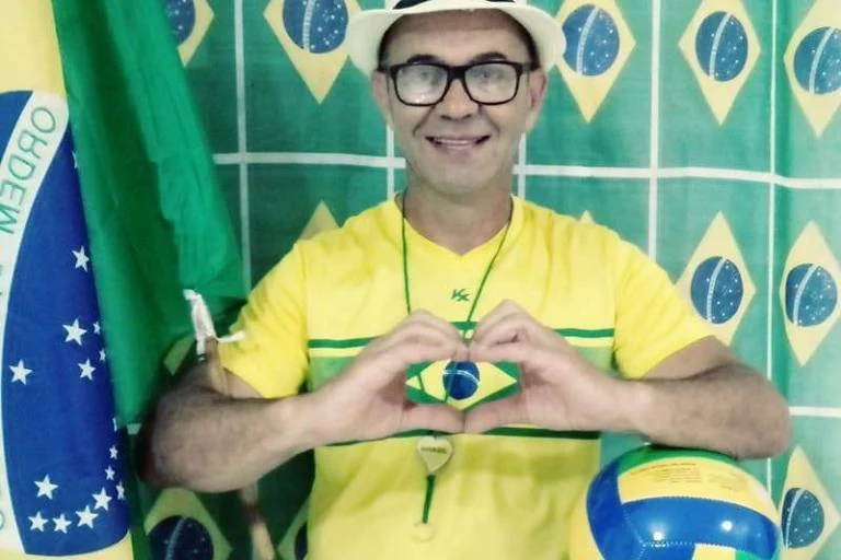 Bolsonaristas falam em 'enterro da anistia' após explosões na praça dos Três Poderes