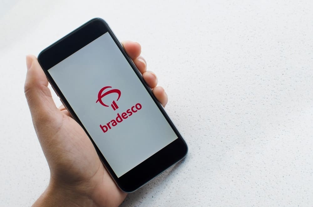 Caiu aí? App do Bradesco fica fora do ar nesta segunda-feira
