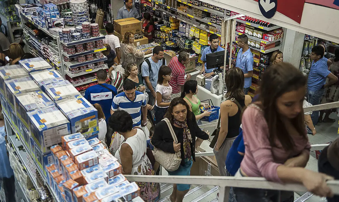 Confiança do Consumidor avança 2,6 pontos em novembro