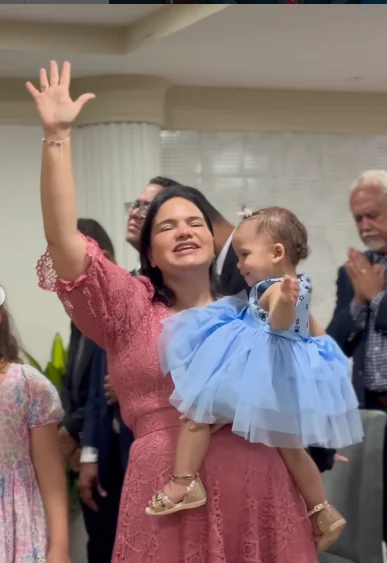 Deputada do partido de Arthur Lira quer liberar cultos em escolas brasileiras