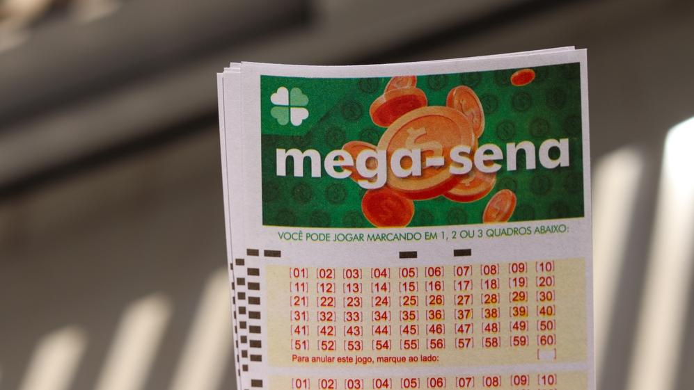 Em quanto o valor da Mega Sena está acumulado? Prêmio está entre os 10 maiores da história - Negócios