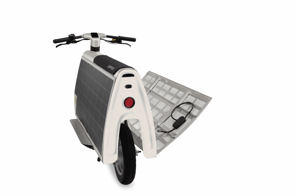 Esta scooter elétrica é abastecida por painéis solares; conheça