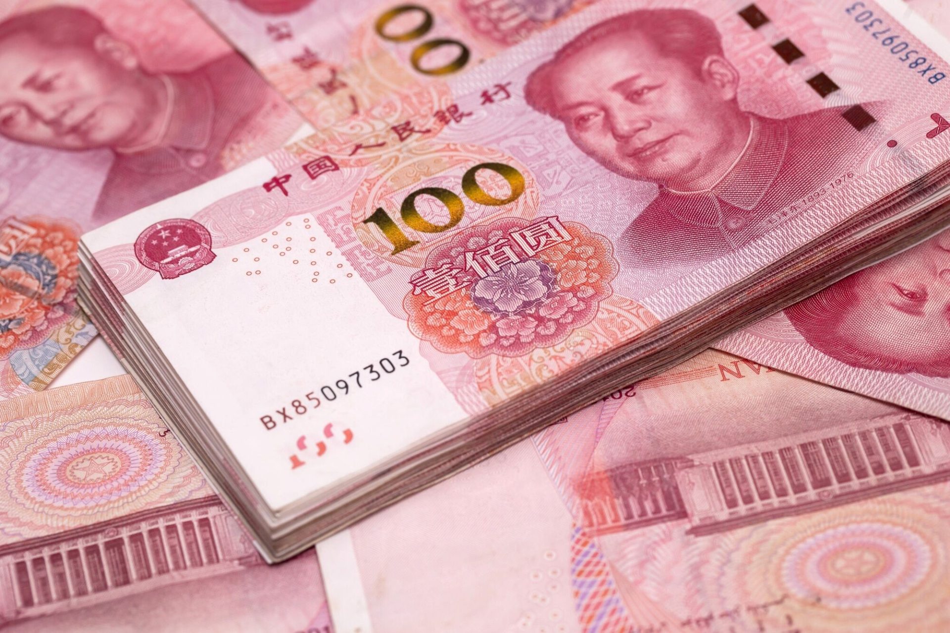 FT: China pressiona pessoas ricas e empresas a pagar impostos