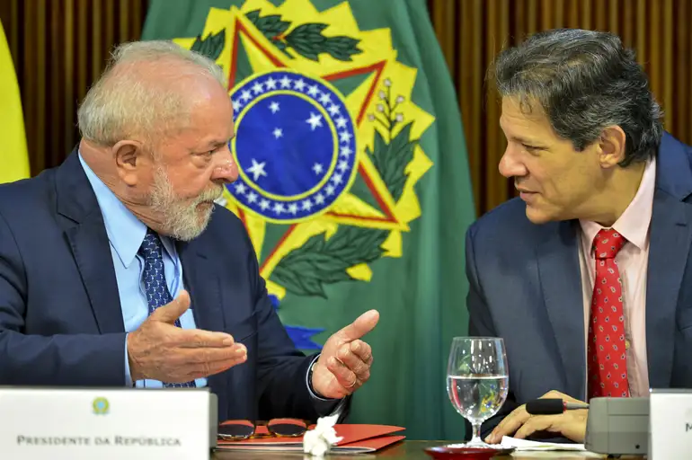 Haddad cancela viagem à Europa após alta do dólar
