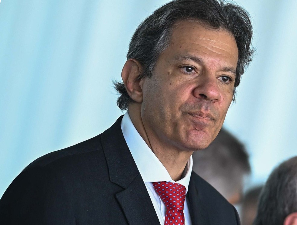 Haddad deve fazer anúncio em cadeia de rádio e TV para explicar corte de gastos, diz fonte | Brasil