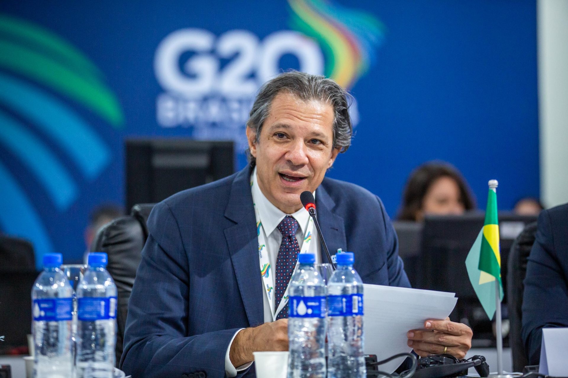 Haddad se encontra com presidente da Colômbia no Rio