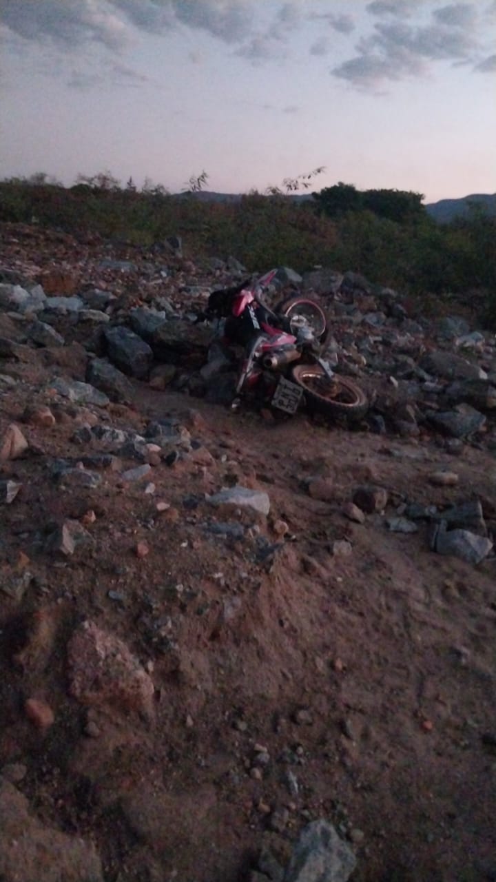 URGENTE:MULHER ENCONTRADA MORTA NA ZONA RURAL DE CRATEÚS – Blog Tony Sales