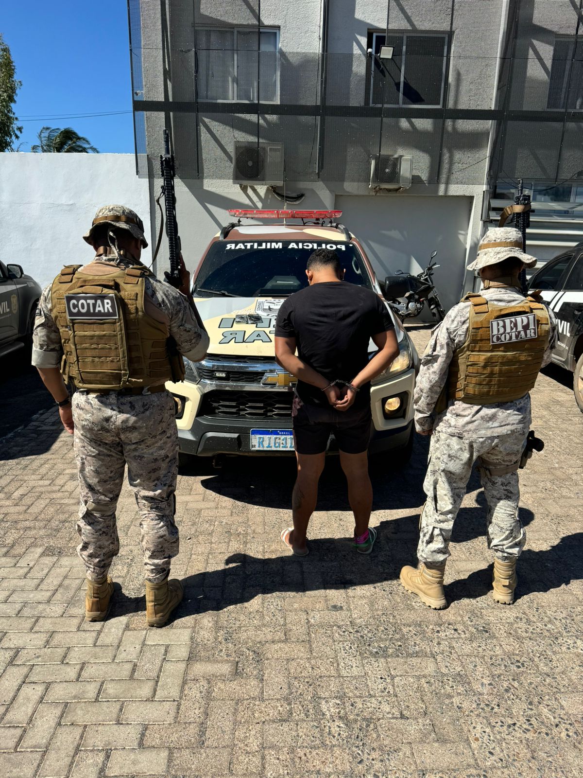 PRISÃO POR TRÁFICO DE DROGAS EM PIRES FERREIRA – Blog Tony Sales