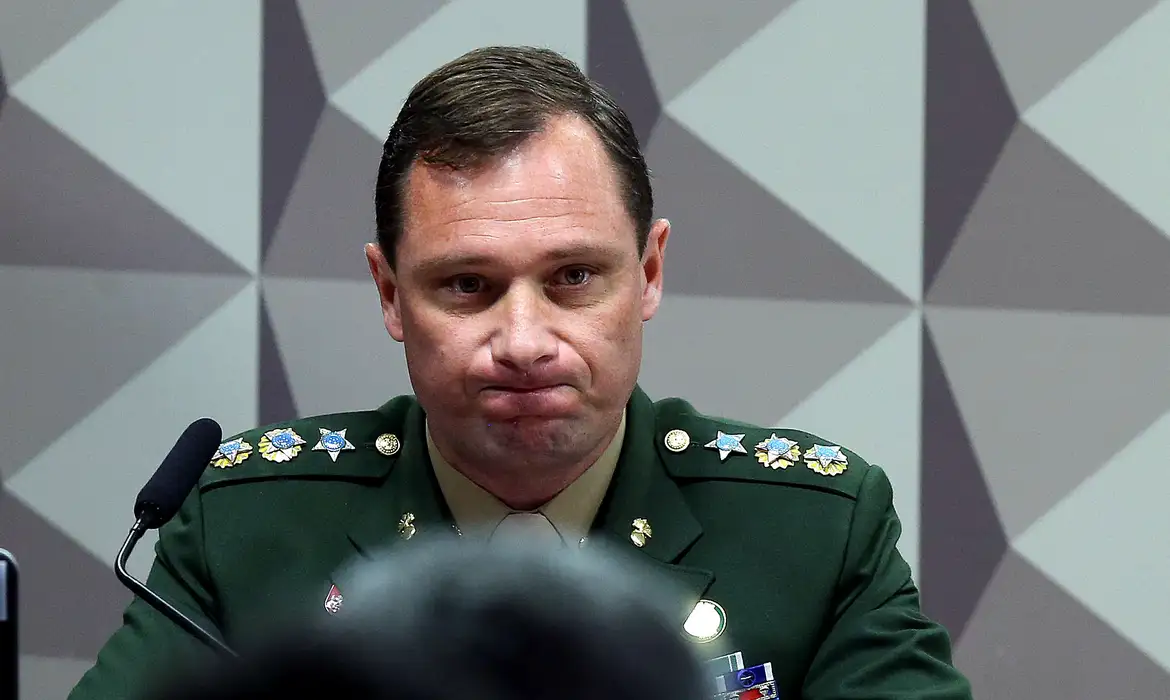 Moraes mantém delação de Cid após ouvi-lo por omissões
