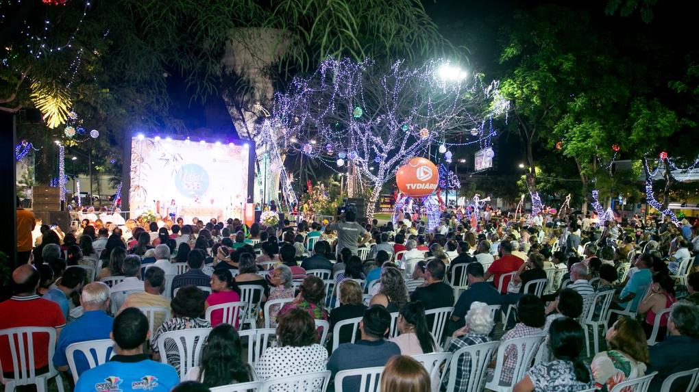 Natal Alegria na Praça recebe cartinhas de crianças para o Papai Noel - Ceará