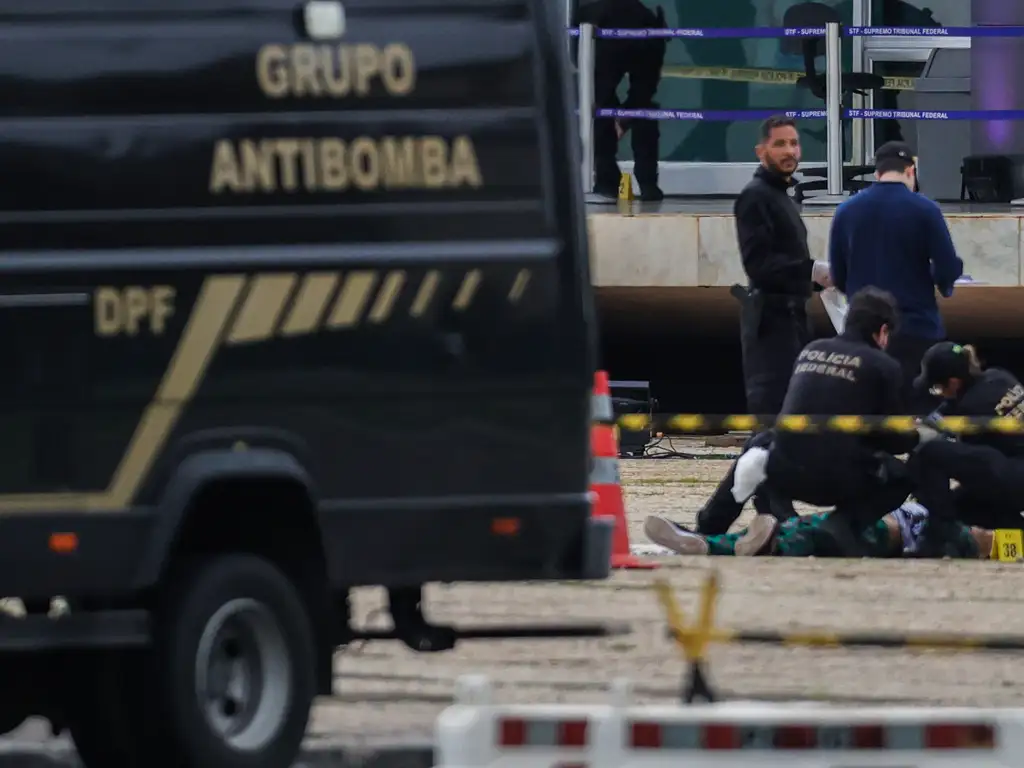 O rastilho de pólvora até o cadáver na Praça dos Três Poderes