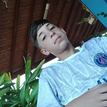 PMs são afastados por mortes de jovens e agressão em velório