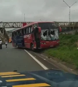 Polícia faz operação para prender líderes da Mancha e invade sede da torcida em SP