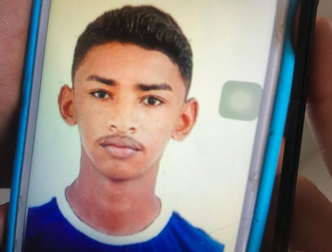 Jovem foi morta a facadas por garçom em Fortaleza após divergência em preço de programa, aponta investigação - Segurança