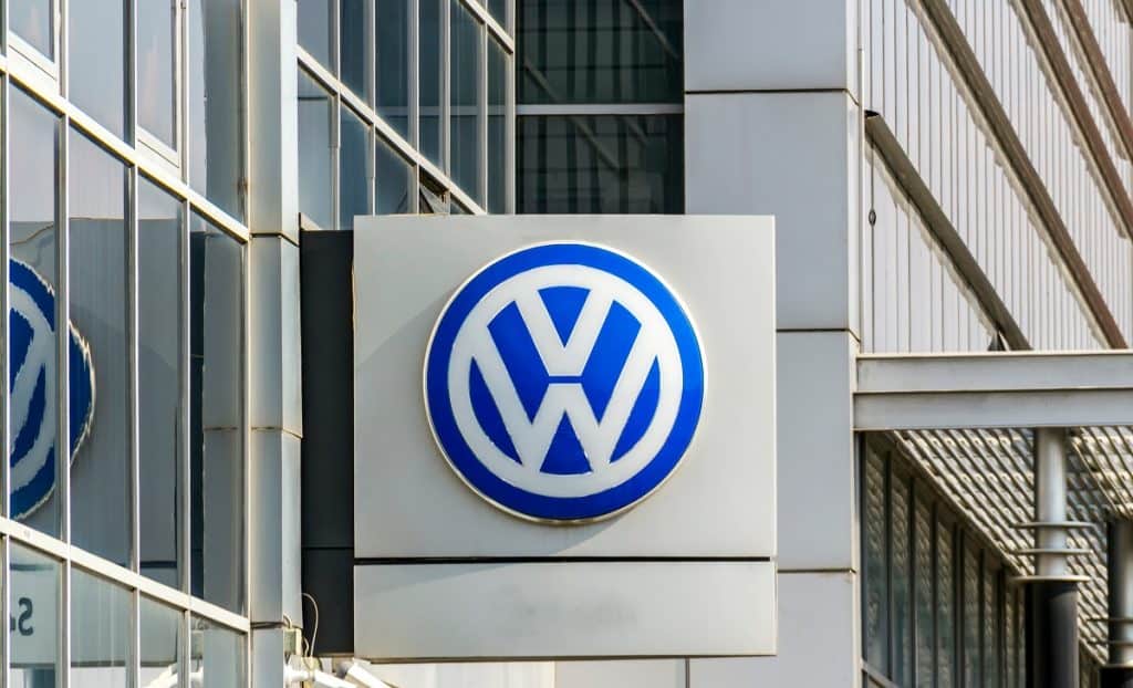 Volkswagen e Rivian firmam parceria para criar veículos elétricos