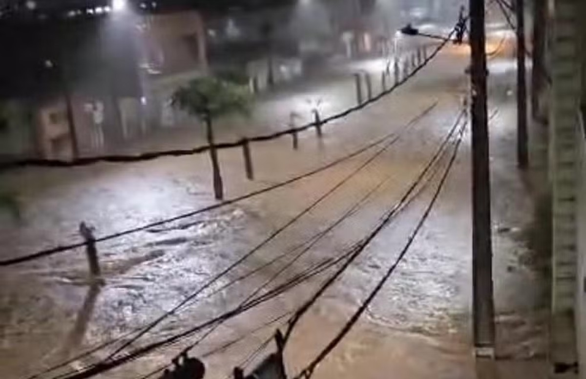 Bombeiros localizam corpo de criança de dois anos que foi arrastada por enxurrada no sul do Paraná | Brasil