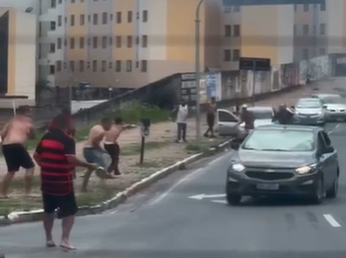 Confronto entre torcedores do Atlético Mineiro e do Flamengo mobiliza a Polícia Militar em BH; veja o vídeo | Belo Horizonte