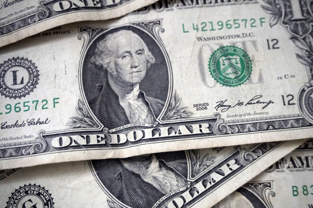 Após vitória de Trump nos EUA, dólar fecha o dia em queda de 1,26%, a R$ 5,67 | Economia