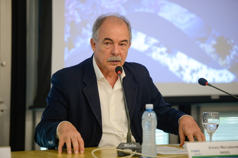 BNDES está fazendo um esforço muito grande para ajudar no resultado fiscal, diz Mercadante | Finanças