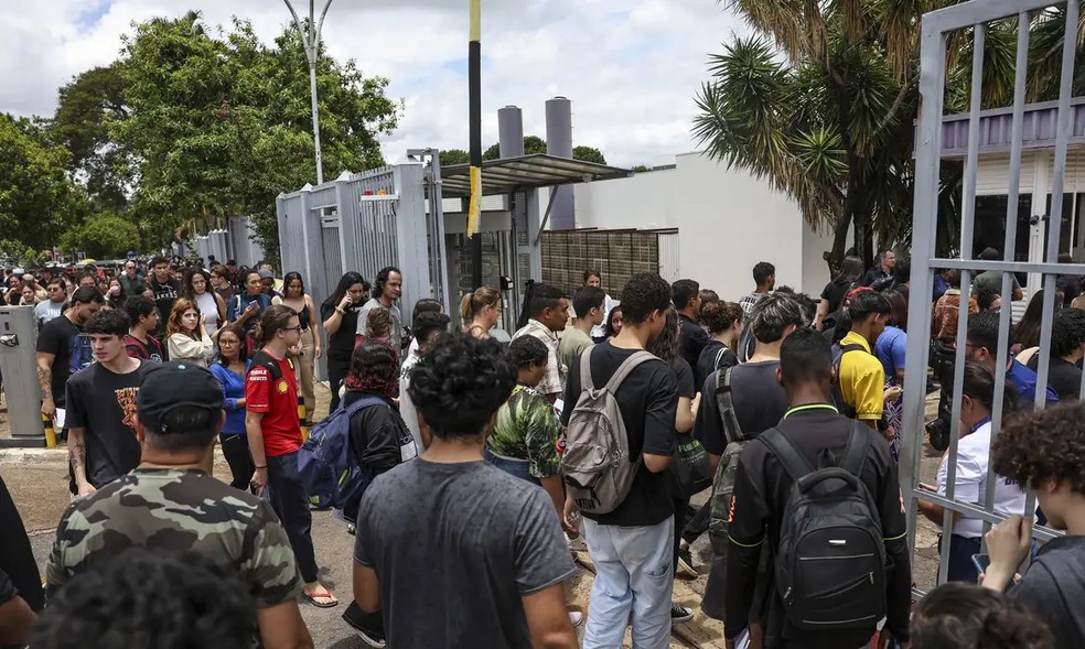 Alunos realizam hoje segundo dia da prova do Enem | Brasil