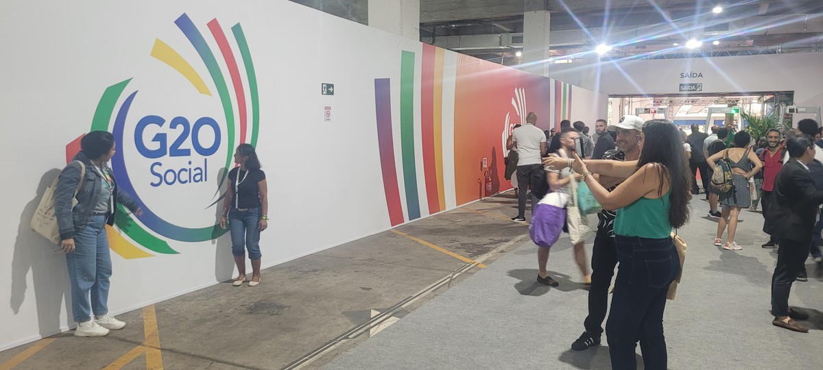 G20 Social: Selfies, fila para café e brindes e música nos corredores | Brasil