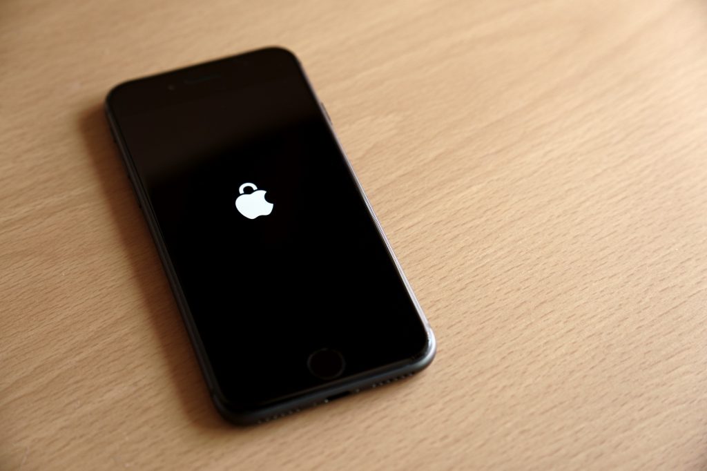 iOS 18.2: atualização traz mais segurança para o iPhone