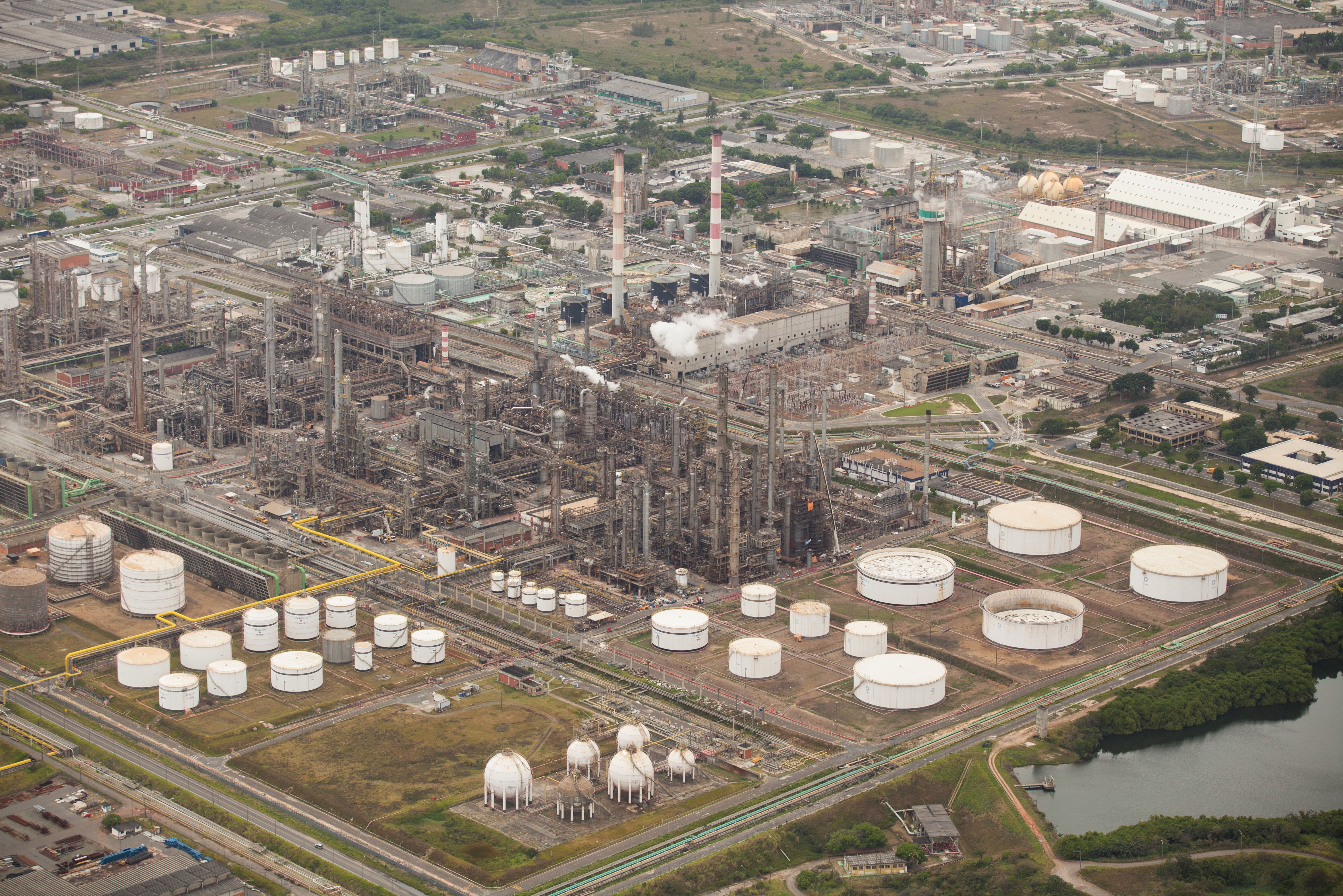 Explosão atinge fábrica de PVC da Braskem em Camaçari, Bahia