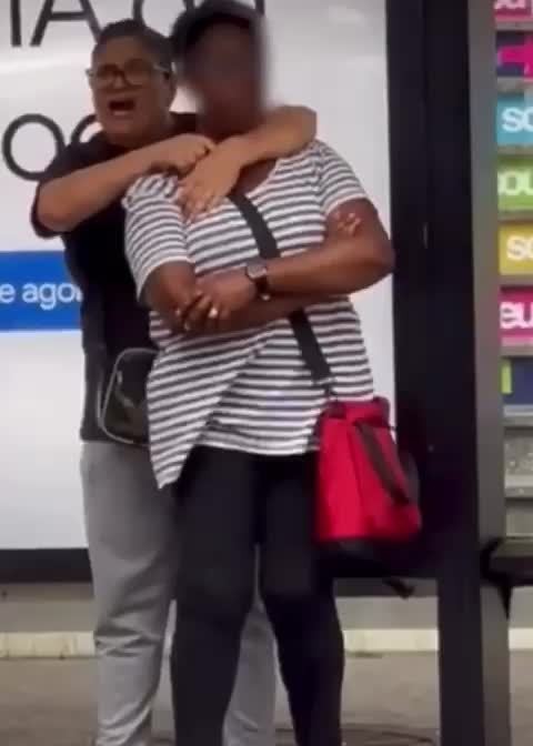 Mulher é feita refém em ponto de ônibus na Avenida Paulista