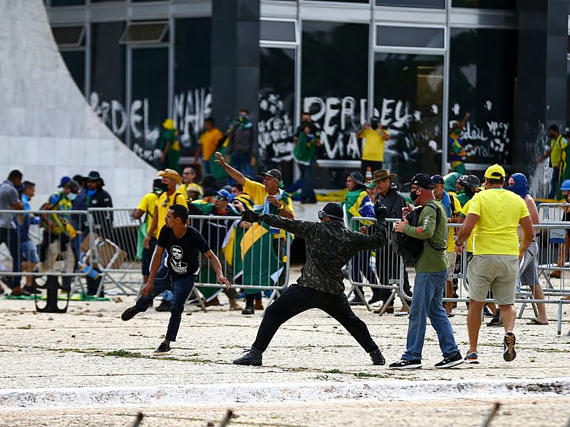 62% são contra anistia aos participantes do ataque golpista do 8/1, diz Datafolha