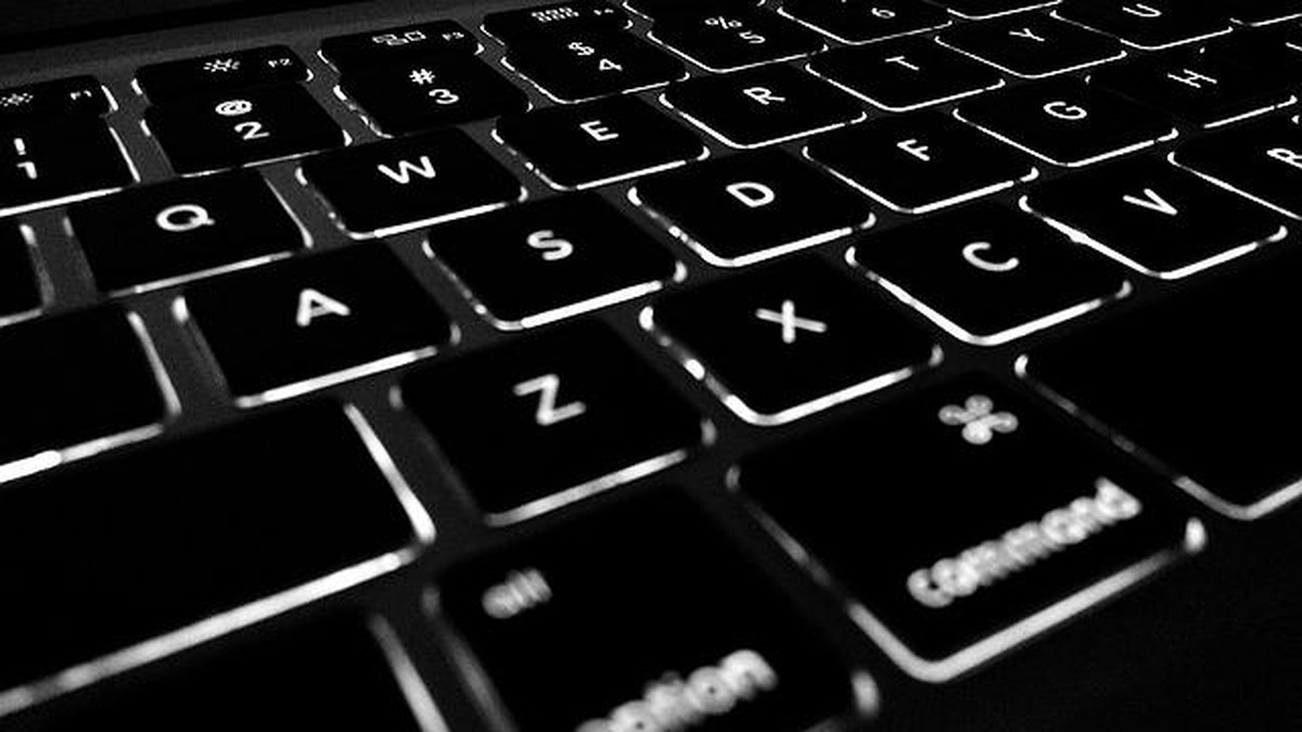 Conheça os brasileiros que treinam IA, mas ganham menos de um salário mínimo | Tecnologia