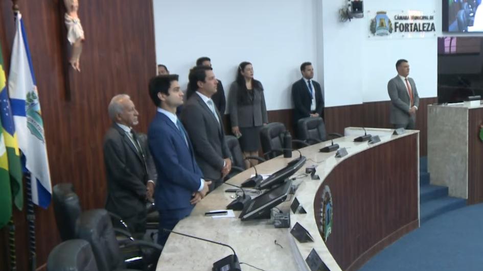 Câmara de Fortaleza levanta sessão desta terça (3) pela morte do ex-vereador Raimundo Linhares - PontoPoder