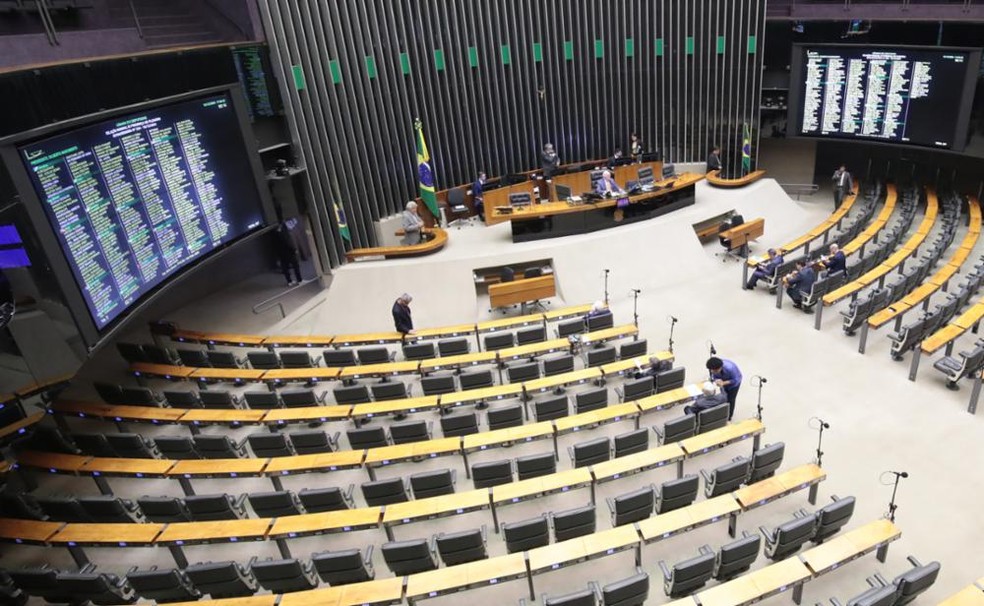 Câmara inicia votação de parecer da regulamentação da reforma tributária | Política