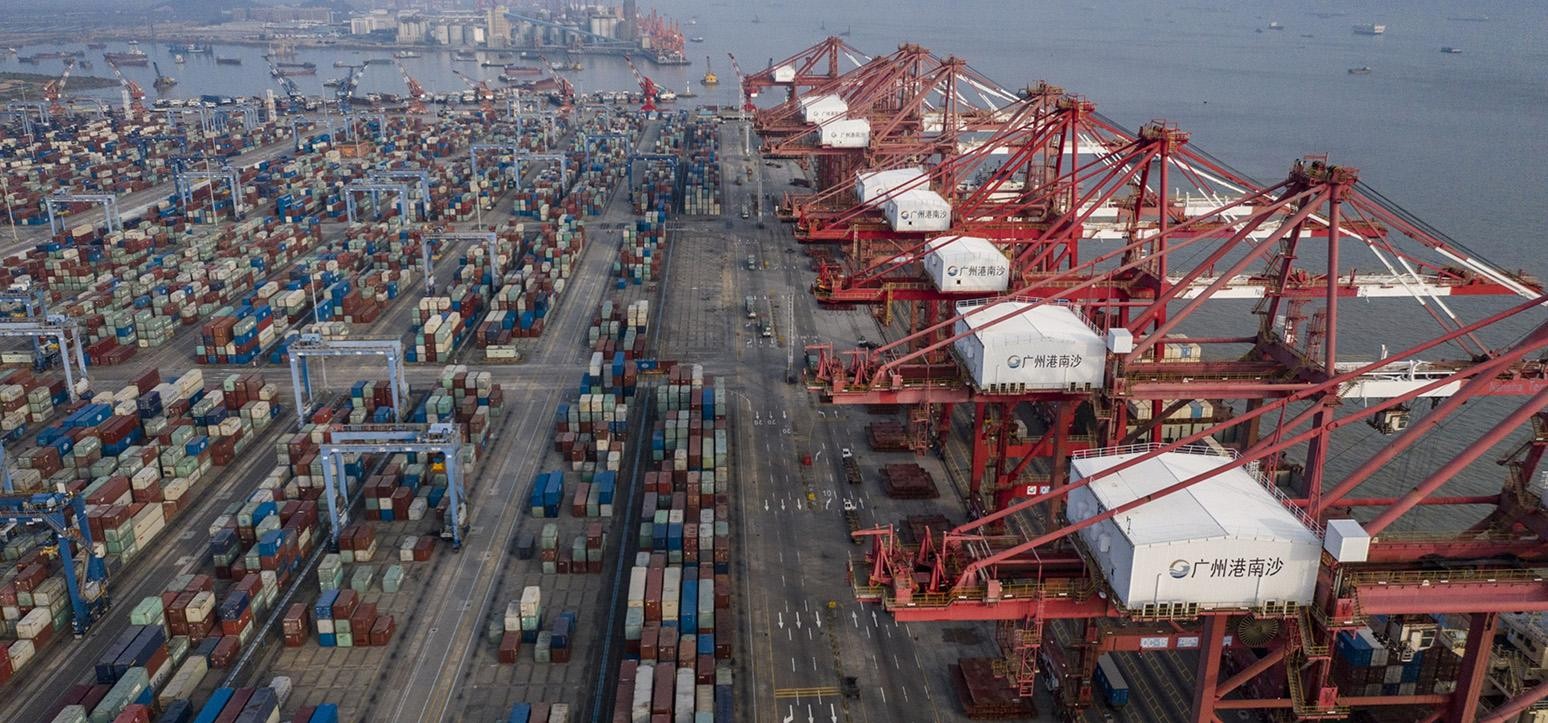 China: Crescimento das exportações desacelera inesperadamente em novembro