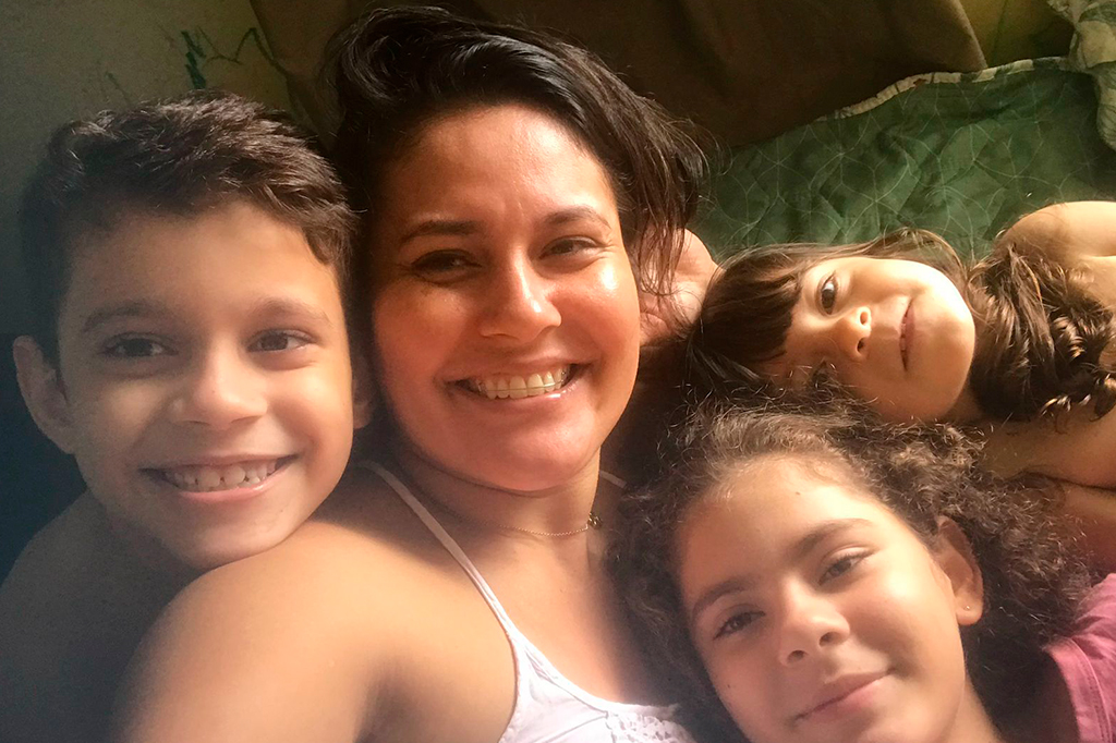 Deliane Penha estuda a morte das árvores e a vida...