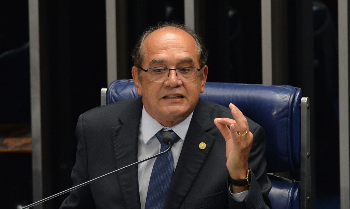 Gilmar Mendes decide que STF pode julgar Cunha por corrupção