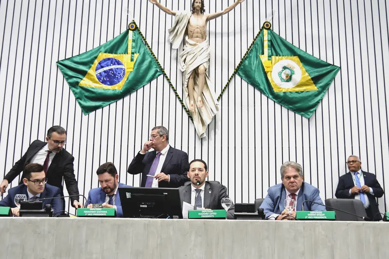 Governo do Ceará libera drones para aplicação de agrotóxicos