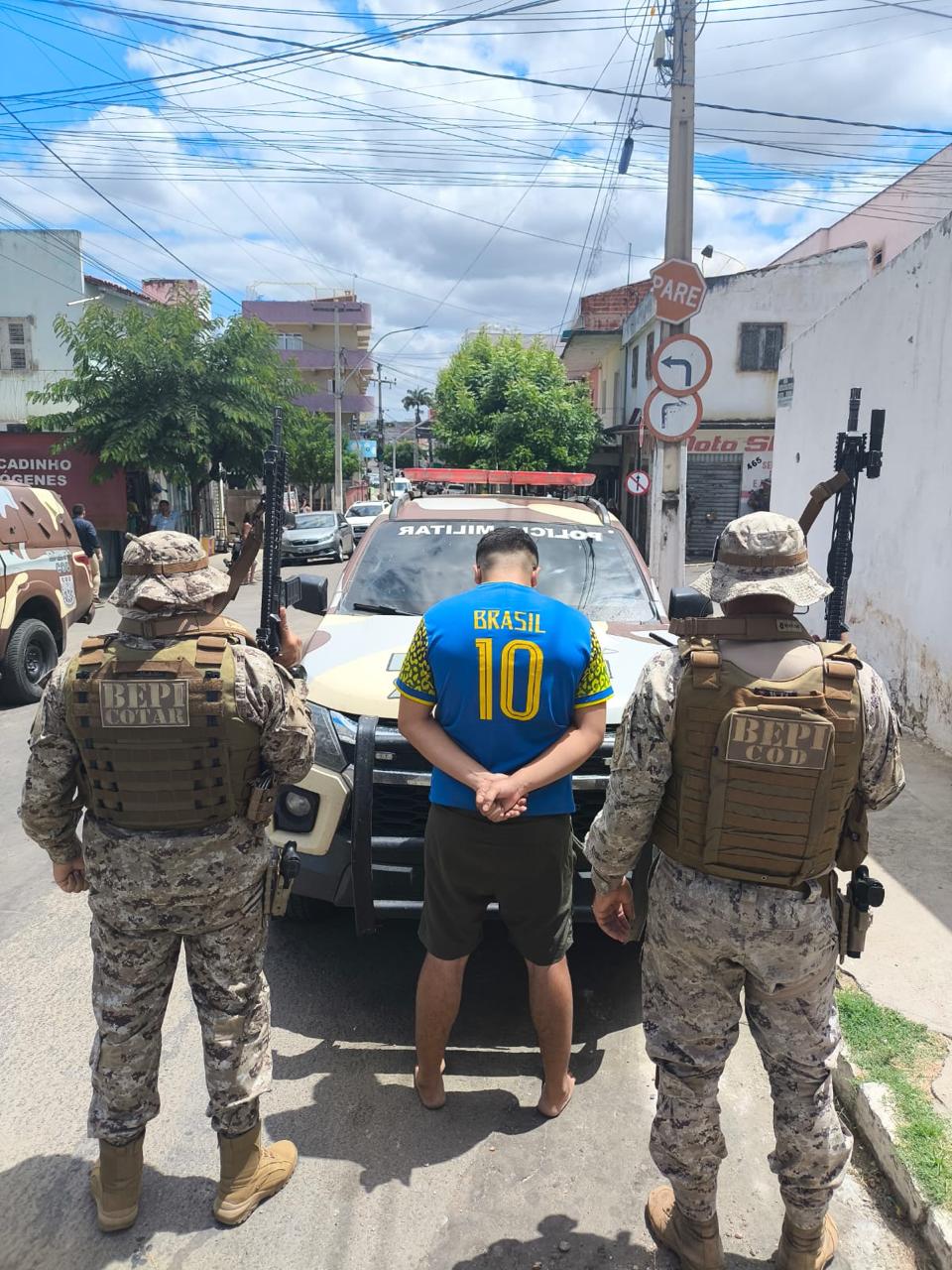 Cotar realiza prisão por tráfico de drogas em Boa Viagem – Blog Tony Sales