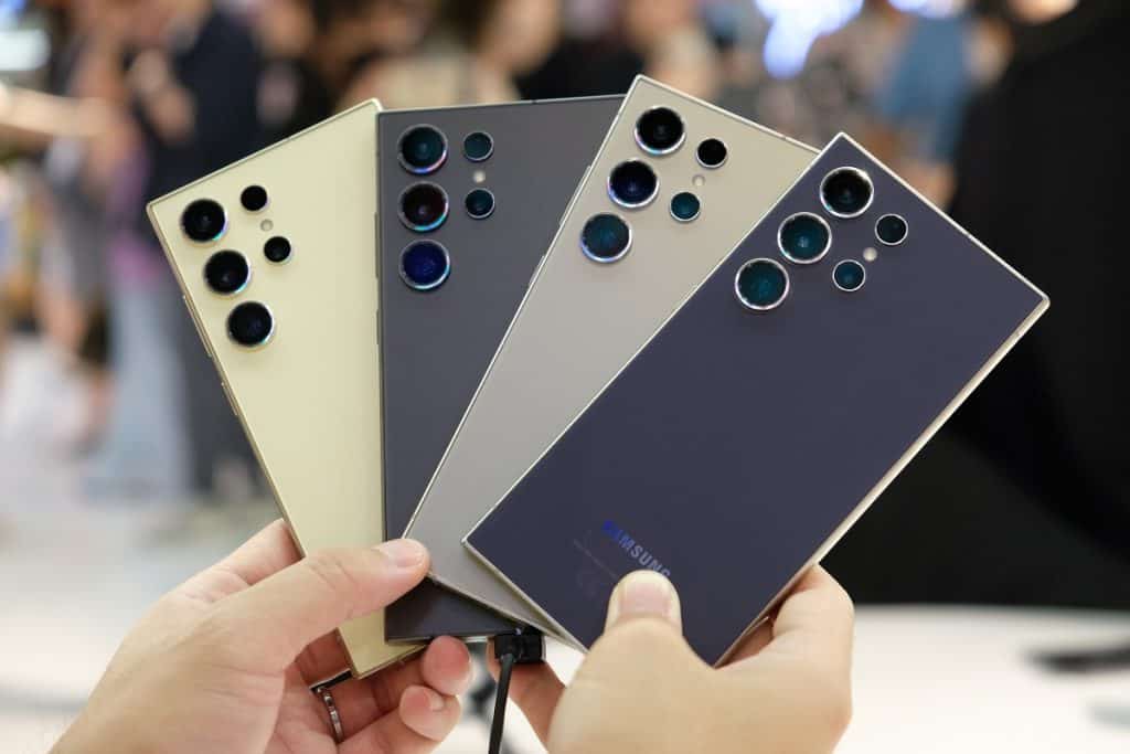 O que muda entre os celulares Samsung Galaxy S24 e S24 FE?