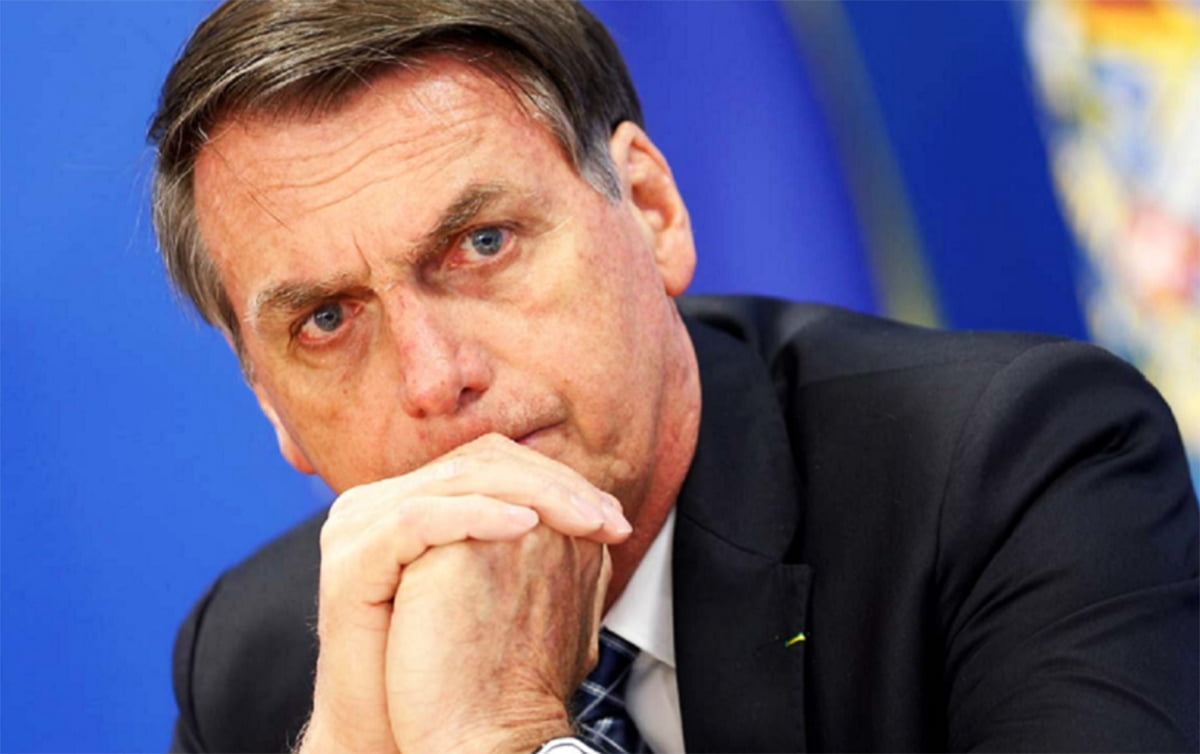 PF acha contrato de R$ 900 mil da reforma da casa de Bolsonaro avaliada em R$ 98 mil