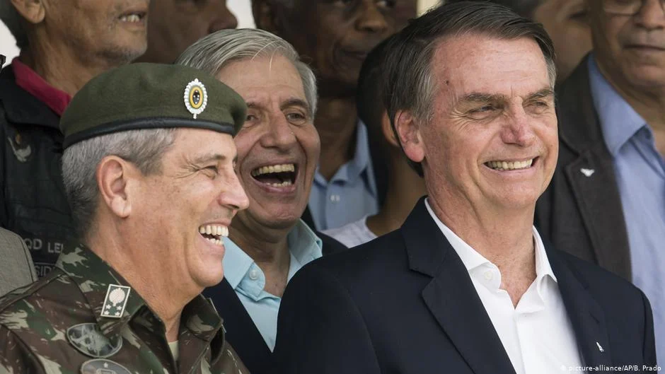 PF achou texto que Braga Netto usou para incitar militares a ‘ampliar poder’, diz jornal