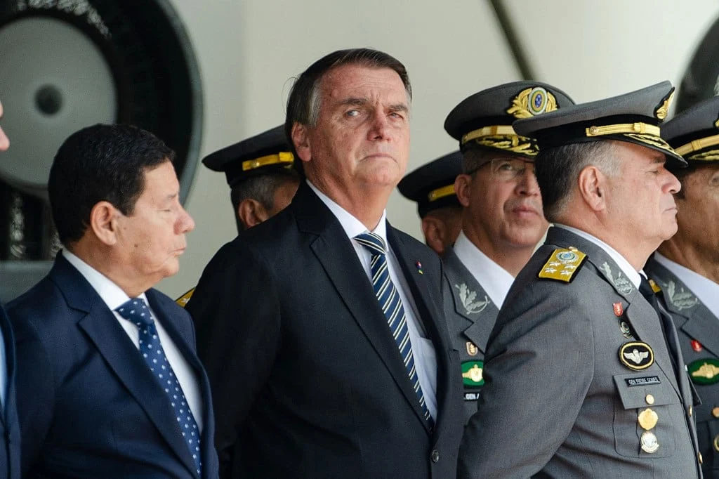 PF indicia mais três no inquérito do golpe de Estado