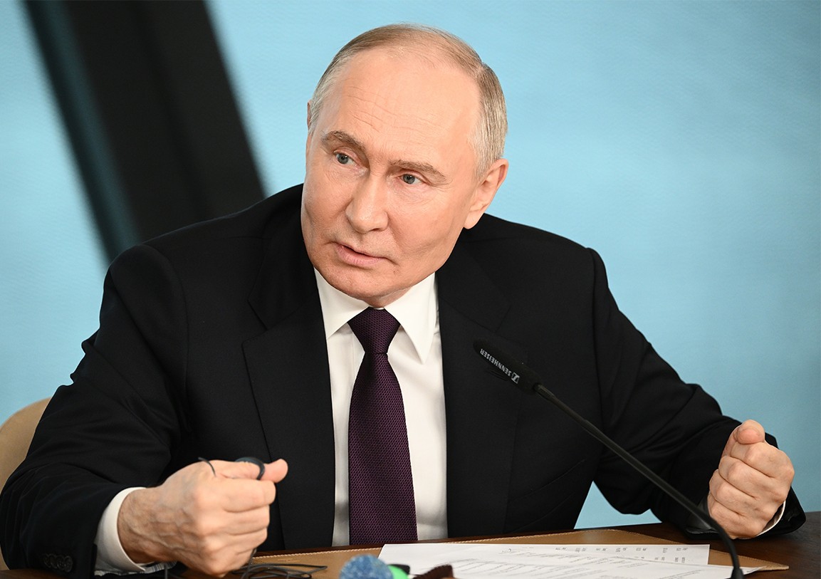 Queda de governo sírio expõe limites das ambições globais da Rússia