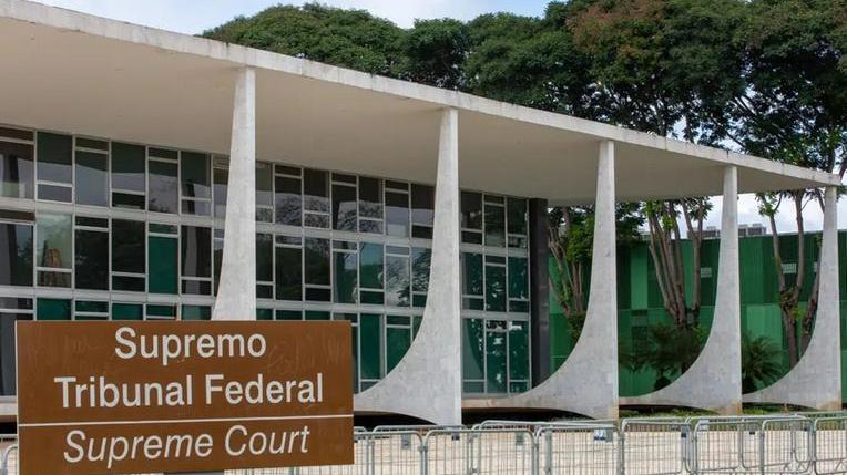 STF arquiva ação contra família que hostilizou Moraes em aeroporto após retratação - PontoPoder