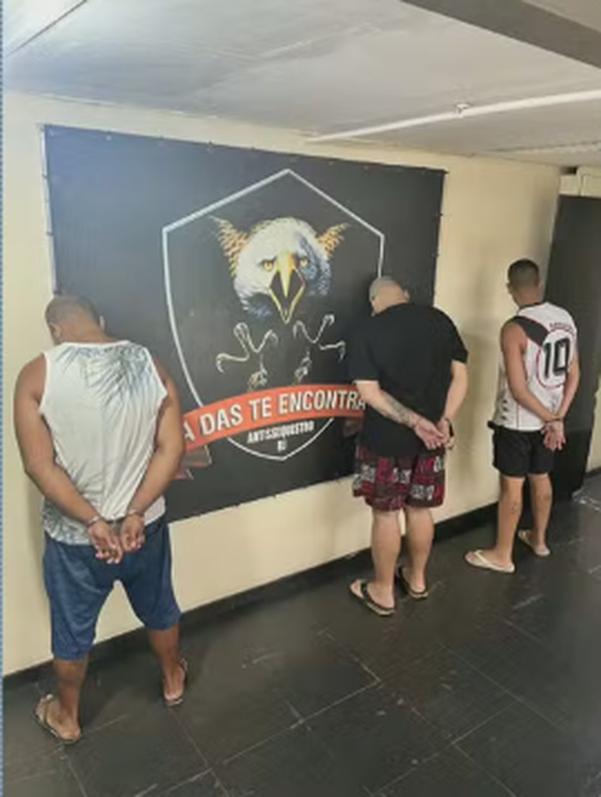 MPRJ denuncia guardas municipais que se passaram por policiais para extorquir golpistas | Rio de Janeiro