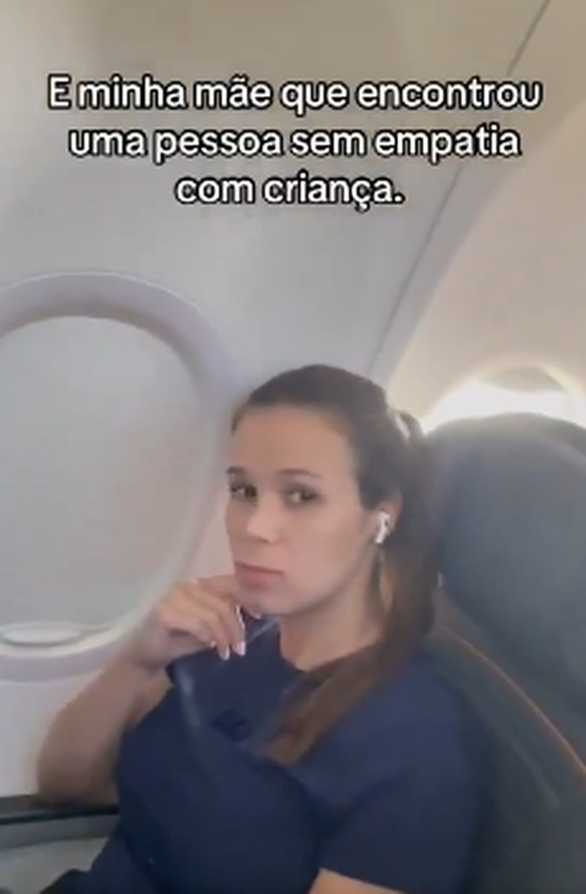 Jovem que viralizou após não ceder assento em voo já reúne mais de 600 mil seguidores no Instagram | Cultura