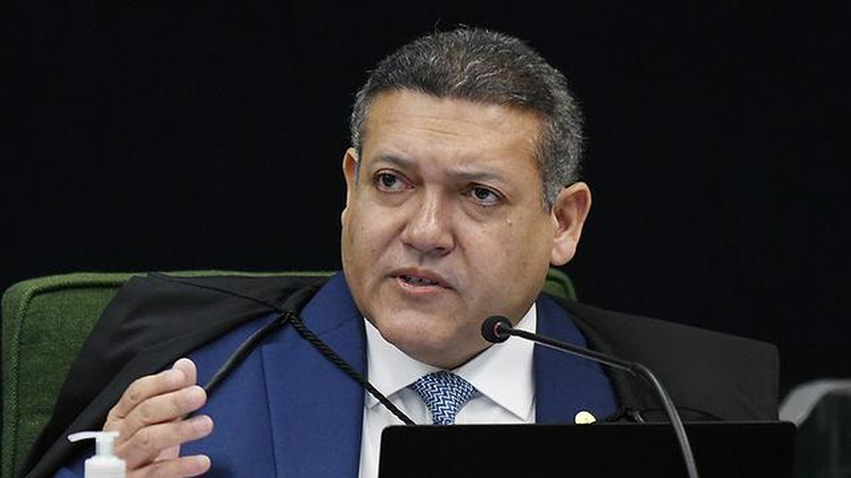 Nunes Marques vota a favor de manter Moraes na relatoria de inquérito da trama golpista | Política