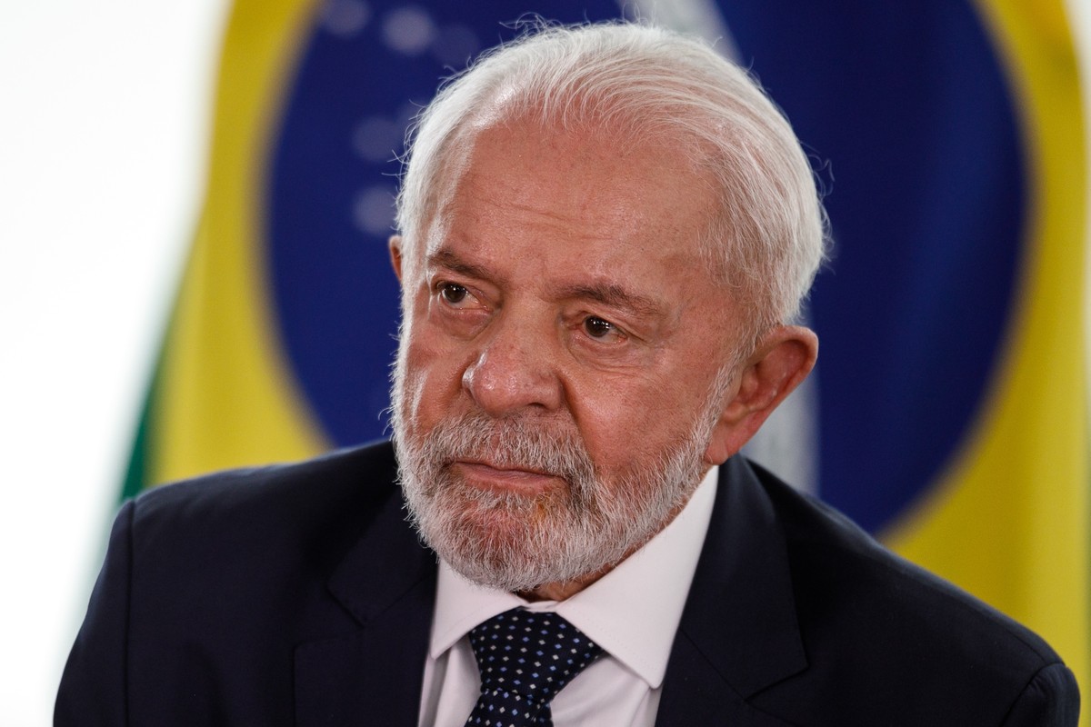 Lula evolui bem no pós-operatório e está 'lúcido e orientado', aponta novo boletim médico | Brasil